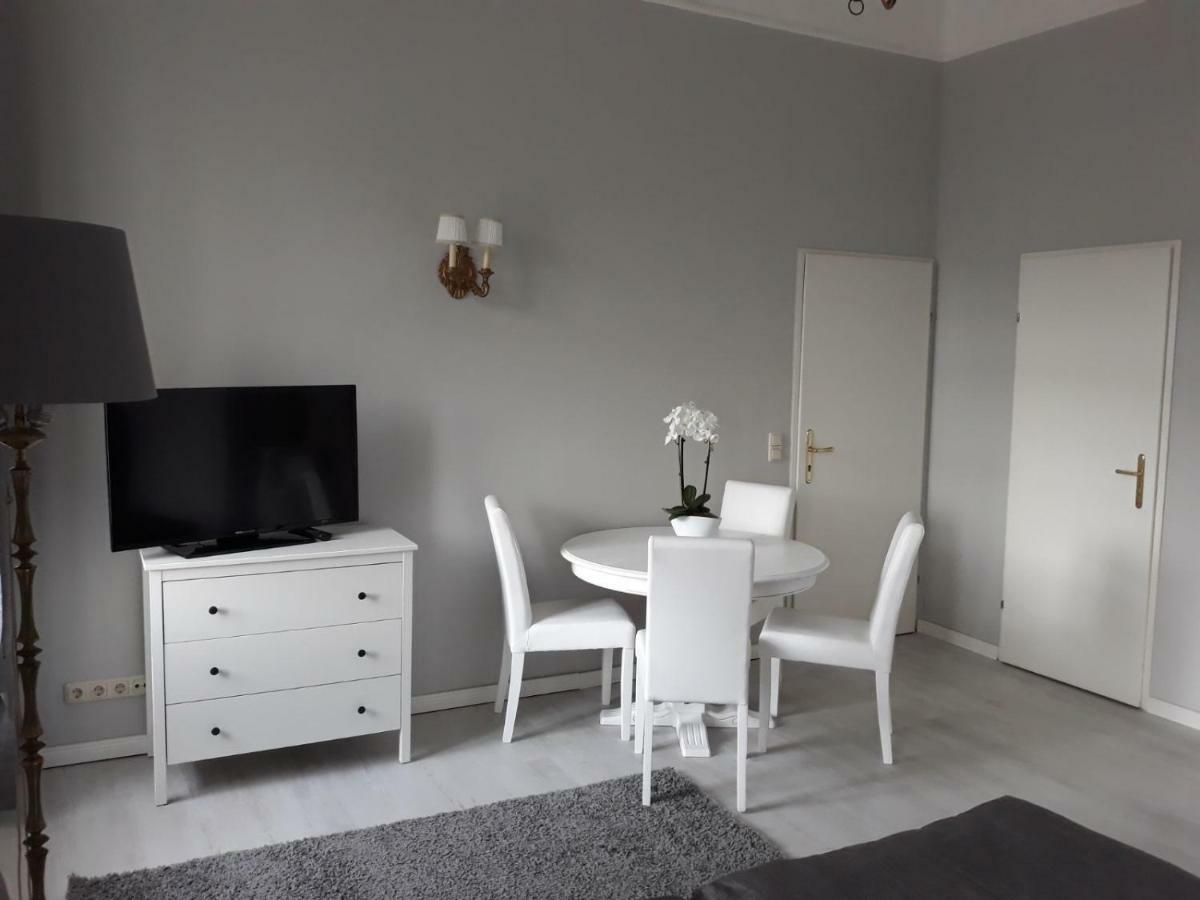 Seeblick Apartment/Zimmer グムンデン エクステリア 写真